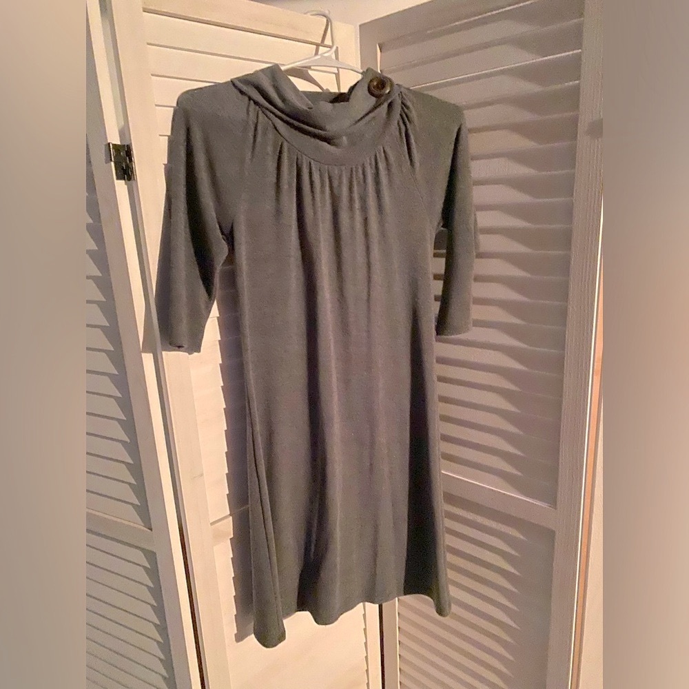 Grey light sweater dress-mid sleve - light